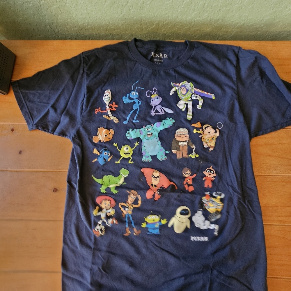 Unisex Disney Pixar Characters T Shirt Size Medium - Picture 7 of 10